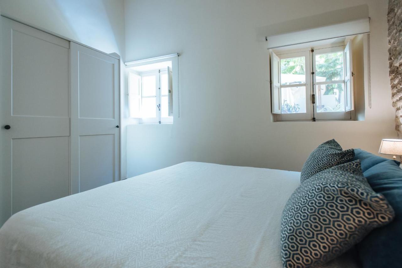 Cozy Apartment In House-Palace With Private Patio Seville Luaran gambar