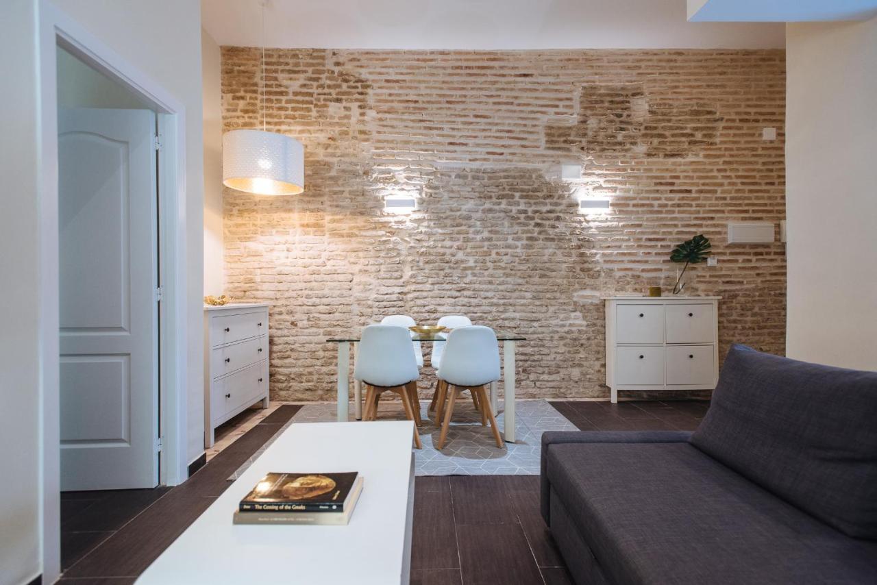 Cozy Apartment In House-Palace With Private Patio Seville Luaran gambar